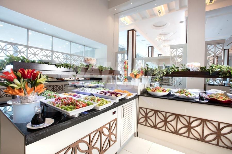 почивка в Aria Claros Beach