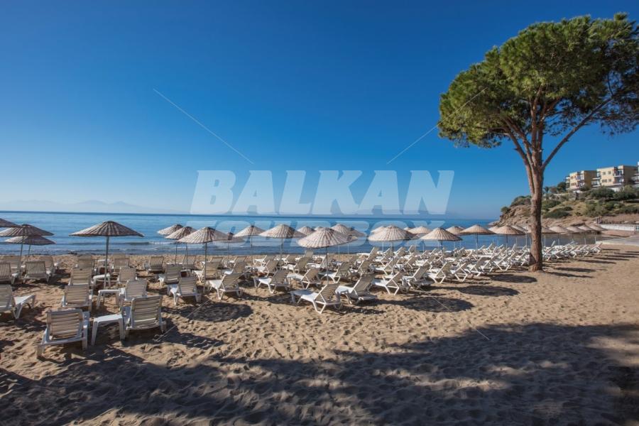 почивка в Aria Claros Beach