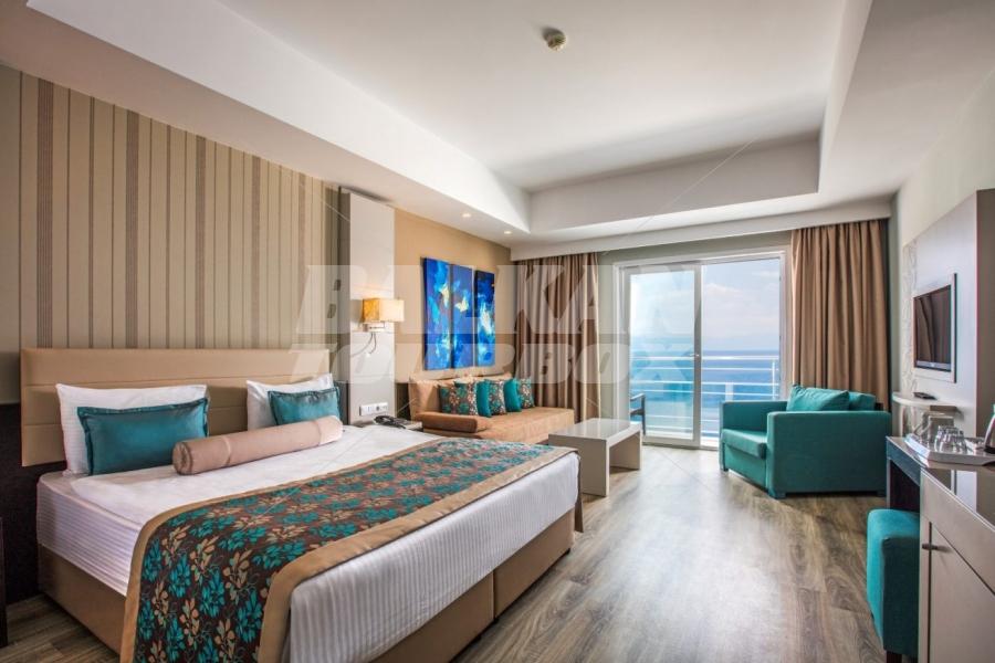 почивка в Aria Claros Beach
