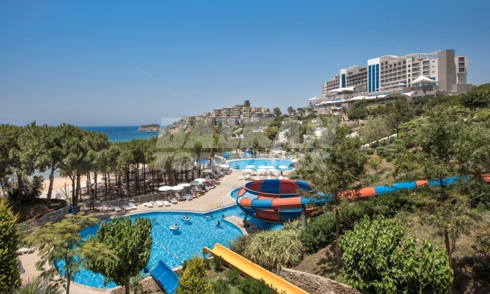 почивка в Aria Claros Beach