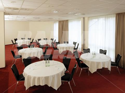 почивка в NH Frankfurt Moerfelden