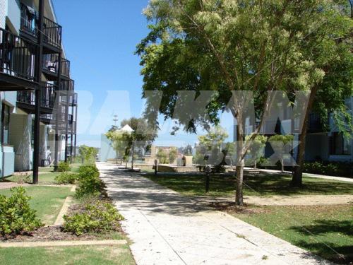 почивка в Assured Waterside Apartments