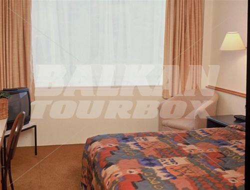 holiday in Silveroaks On Thorndon