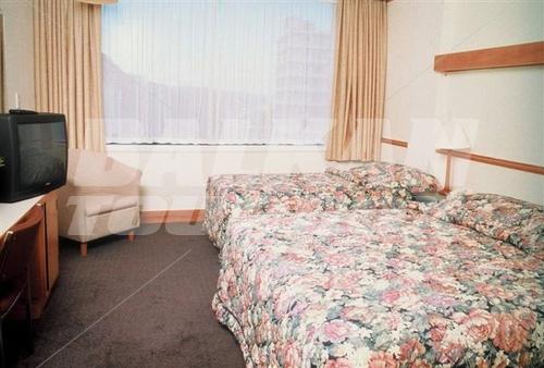 holiday in Silveroaks On Thorndon