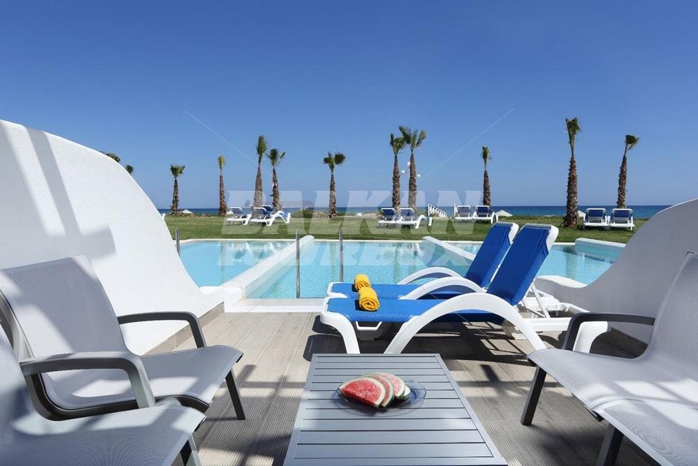 holiday in Lyttos Beach
