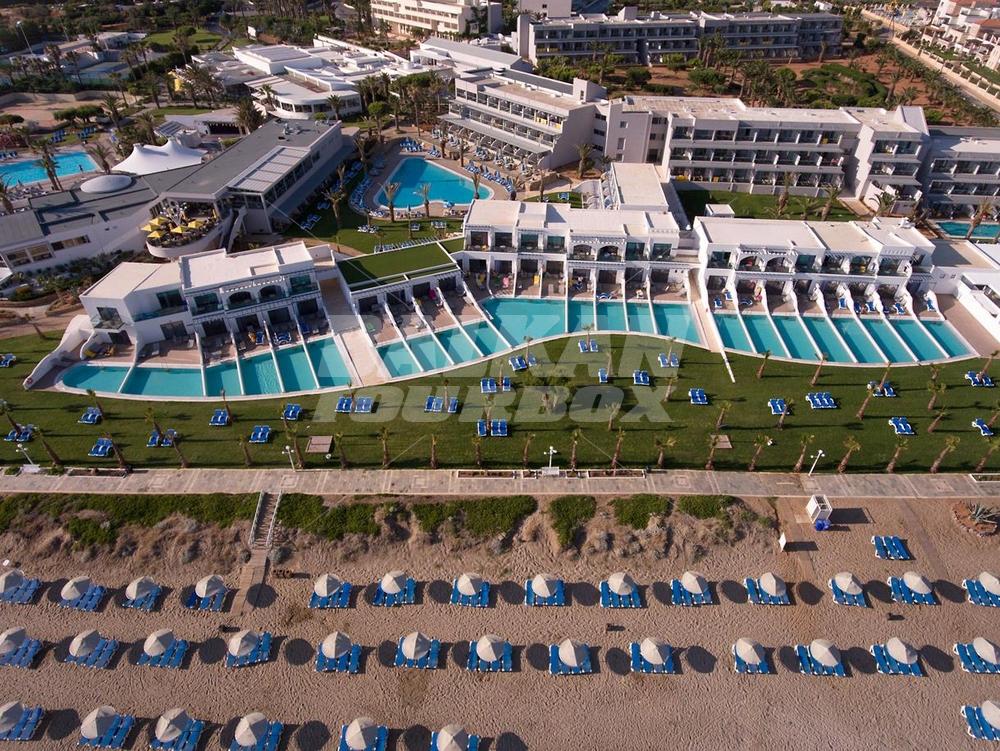 holiday in Lyttos Beach