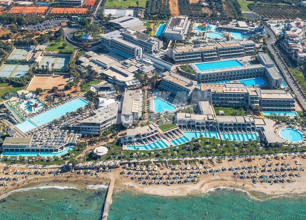 holiday in Lyttos Beach