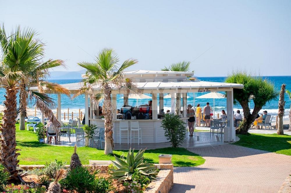 holiday in Lyttos Beach