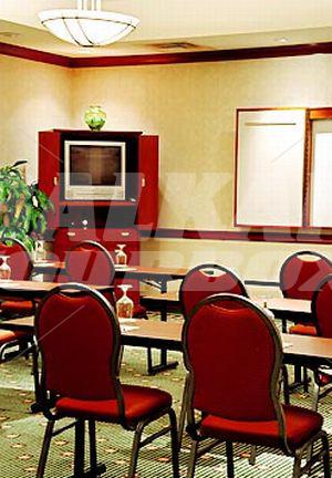 почивка в Courtyard by Marriott Cleveland Beachwood