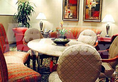 почивка в Courtyard by Marriott Cleveland Beachwood