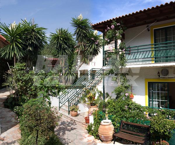 почивка в Andromaches Holiday Apartments