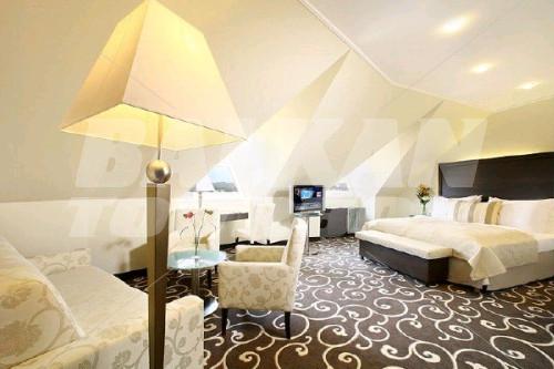 почивка в Grand Bohemia Prague