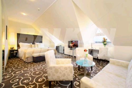 почивка в Grand Bohemia Prague