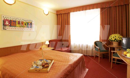 holiday in Aron
