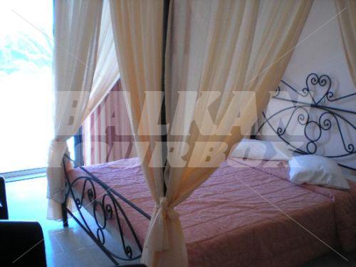 holiday in Roselands Hotel Bungalows
