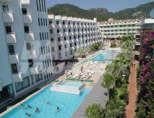 почивка в Emre Beach Hotel