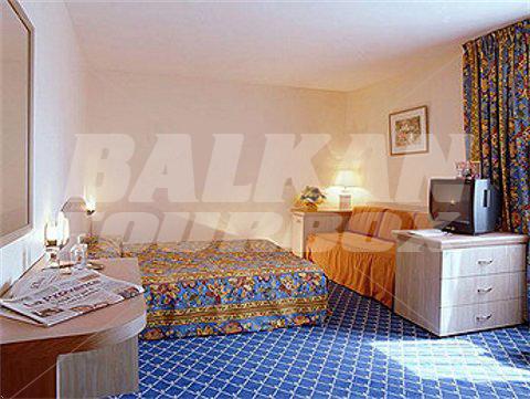 почивка в Mercure Euro Centre