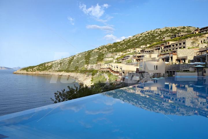 holiday in Daios Cove Luxury Resort and Villas