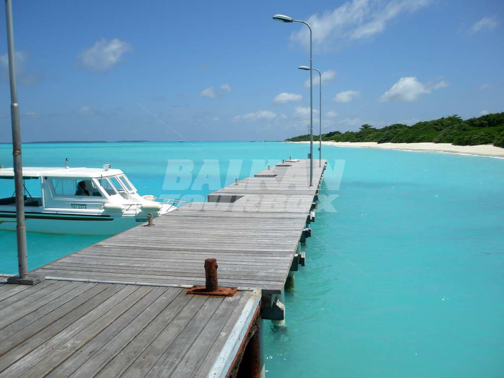 почивка в Alidhoo Island Resort
