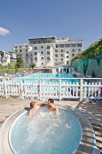 почивка в Grand Hotel Flora
