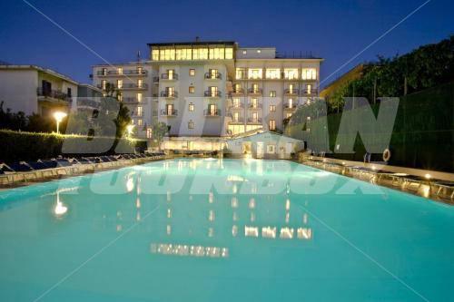 почивка в Grand Hotel Flora