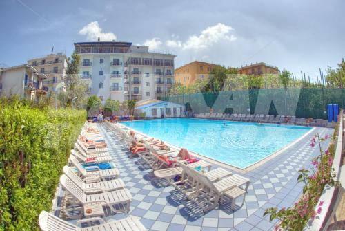 почивка в Grand Hotel Flora