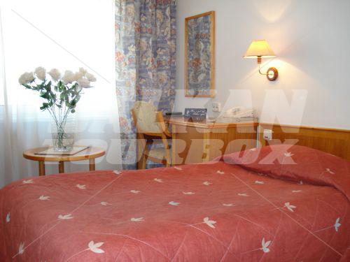 holiday in Karavella