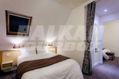holiday in Corona Rodier Paris