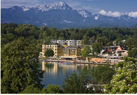 почивка в Schloss Velden