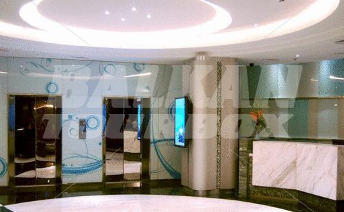 holiday in H2O