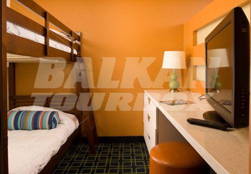 почивка в Fairfield Inn & Suites Orlando Lake Buena Vista in the Marriott Village