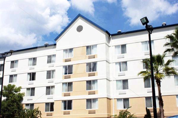 почивка в Fairfield Inn & Suites Orlando Lake Buena Vista in the Marriott Village