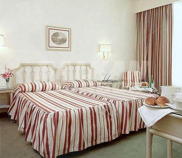 holiday in Hotel Commodore