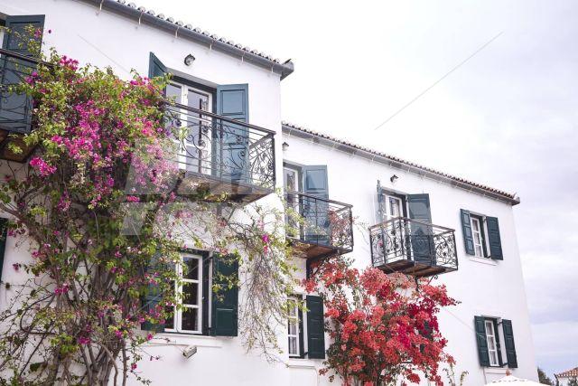 holiday in Spetses Retreat