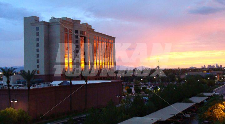 почивка в Phoenix Airport Marriott