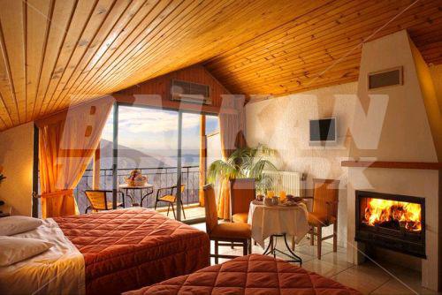 holiday in Acropole Delphi