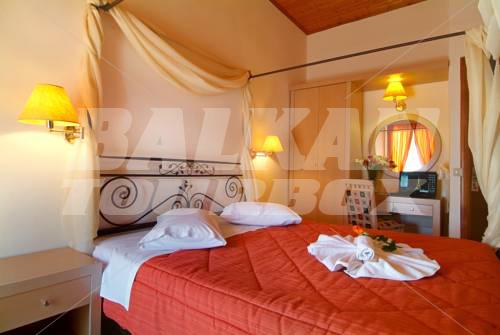 holiday in Acropole Delphi