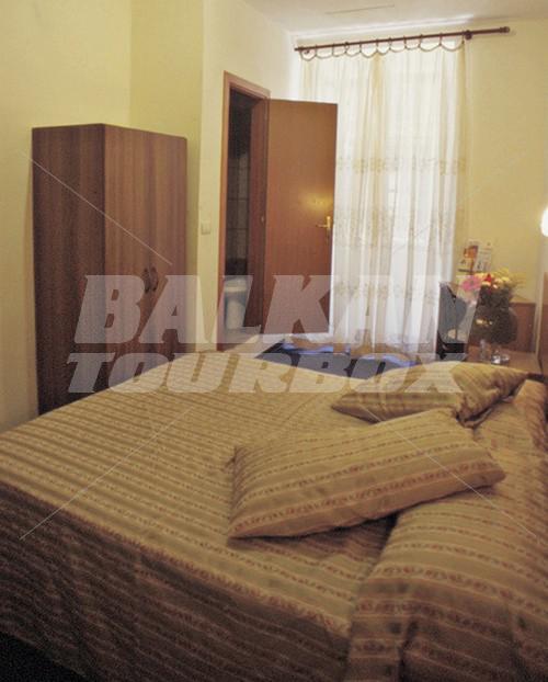 holiday in Acropoli