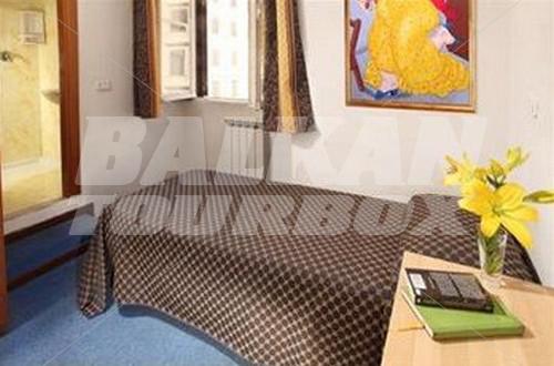 holiday in Acropoli