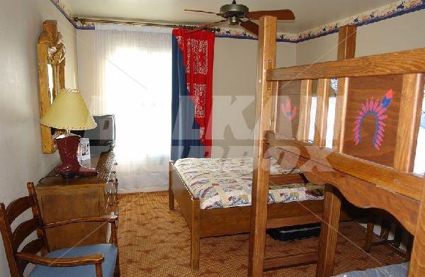 почивка в Disney's Hotel Cheyenne