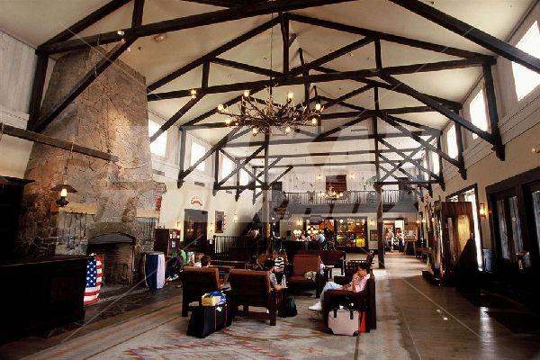почивка в Disney's Hotel Cheyenne