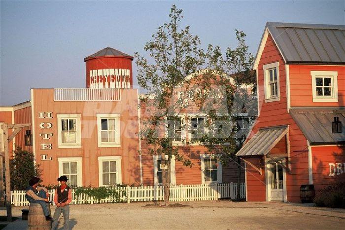 почивка в  Disney's Hotel Cheyenne