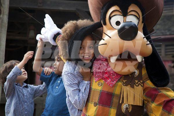 почивка в Disney's Hotel Cheyenne