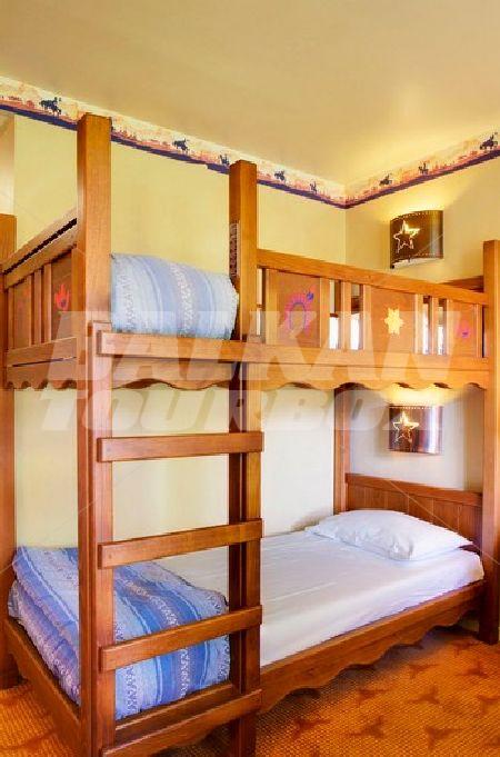 почивка в Disney's Hotel Cheyenne