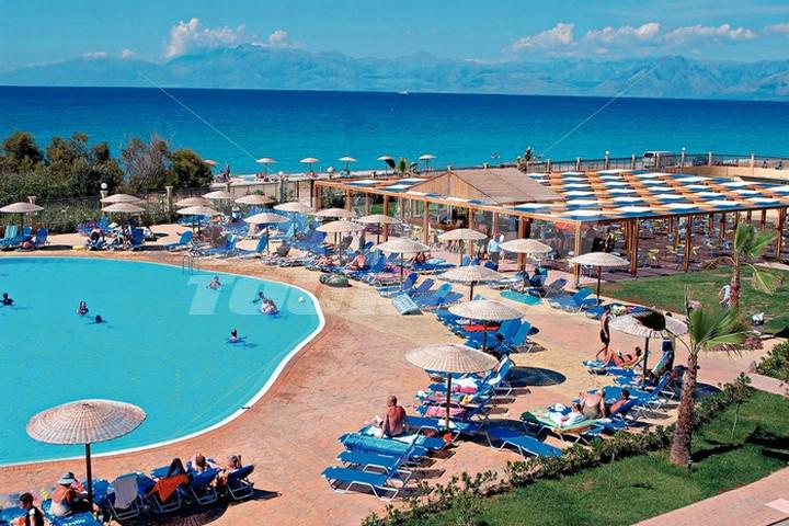 почивка в Almyros Beach Resort