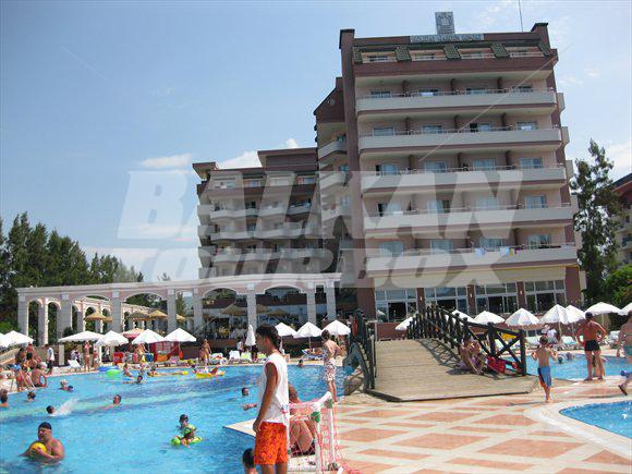 почивка в Holiday Garden