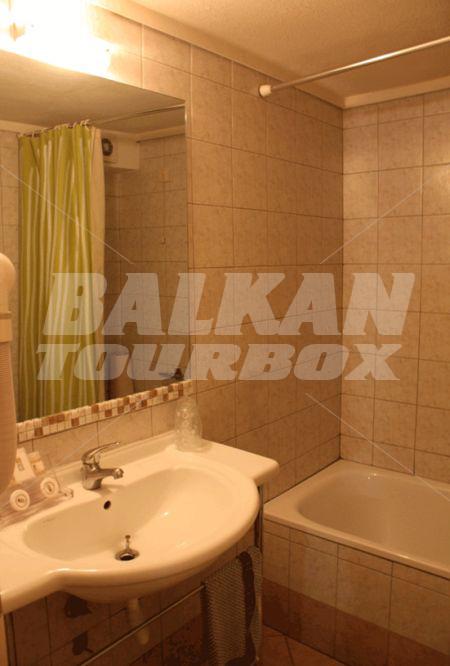 holiday in Kinissi Palace Hotel