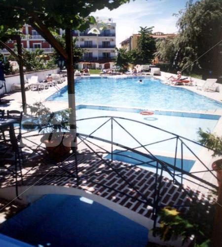 почивка в Thalassies Hotel