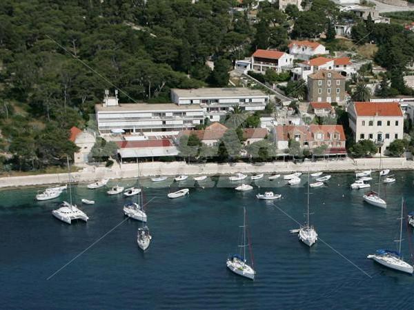 holiday in Delfin