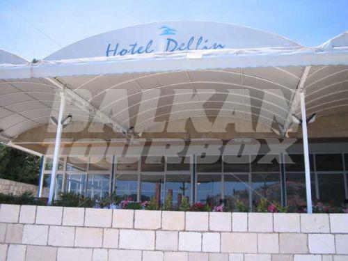 holiday in Delfin